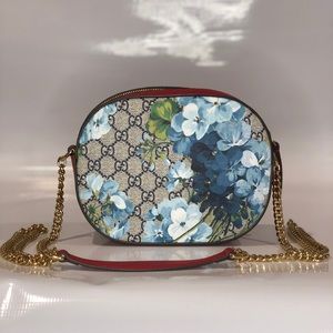 Gucci GG Supreme Blossoms Crossbody | New | Made in Italy